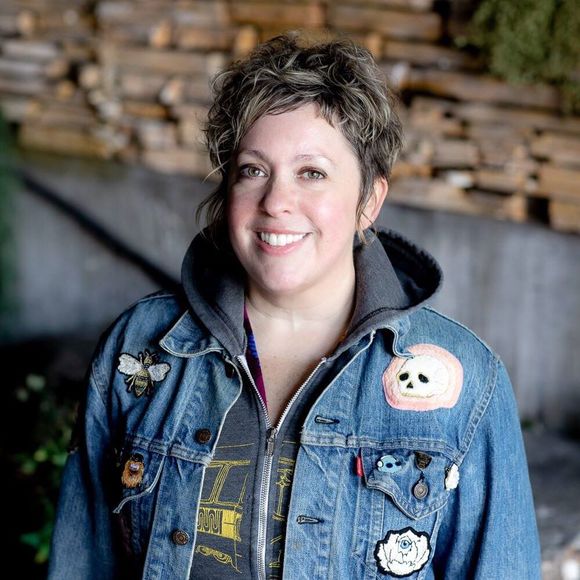 Meet your Posher, Amanda - Picture 1 of 1